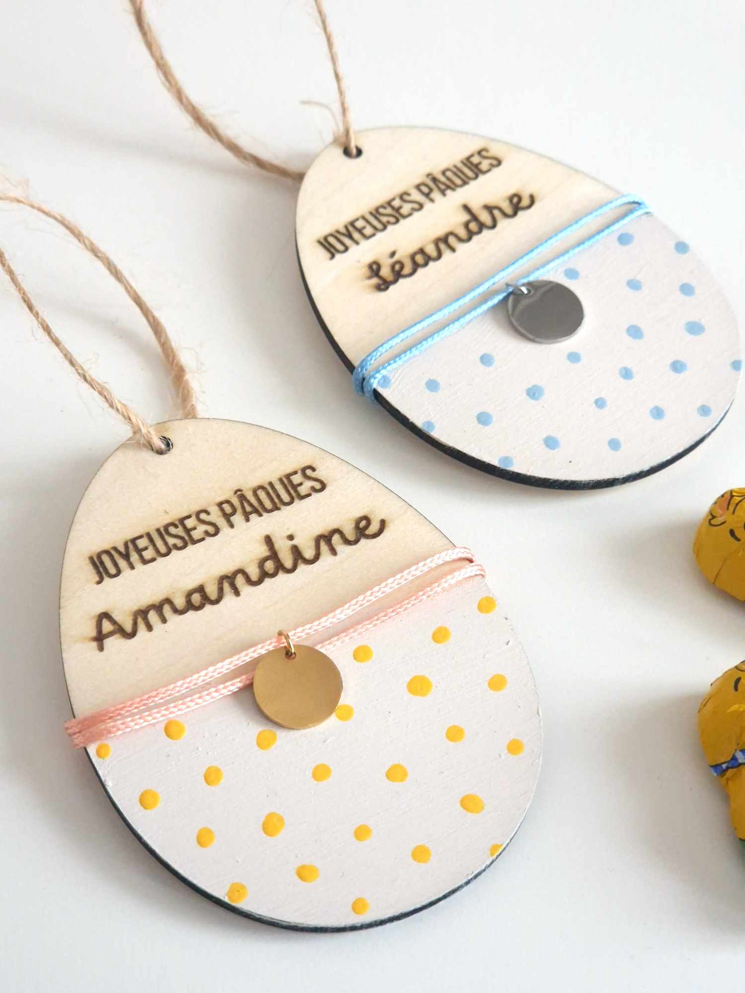 Œuf de Pâques en Bois Personnalisé avec Bijou Gravé