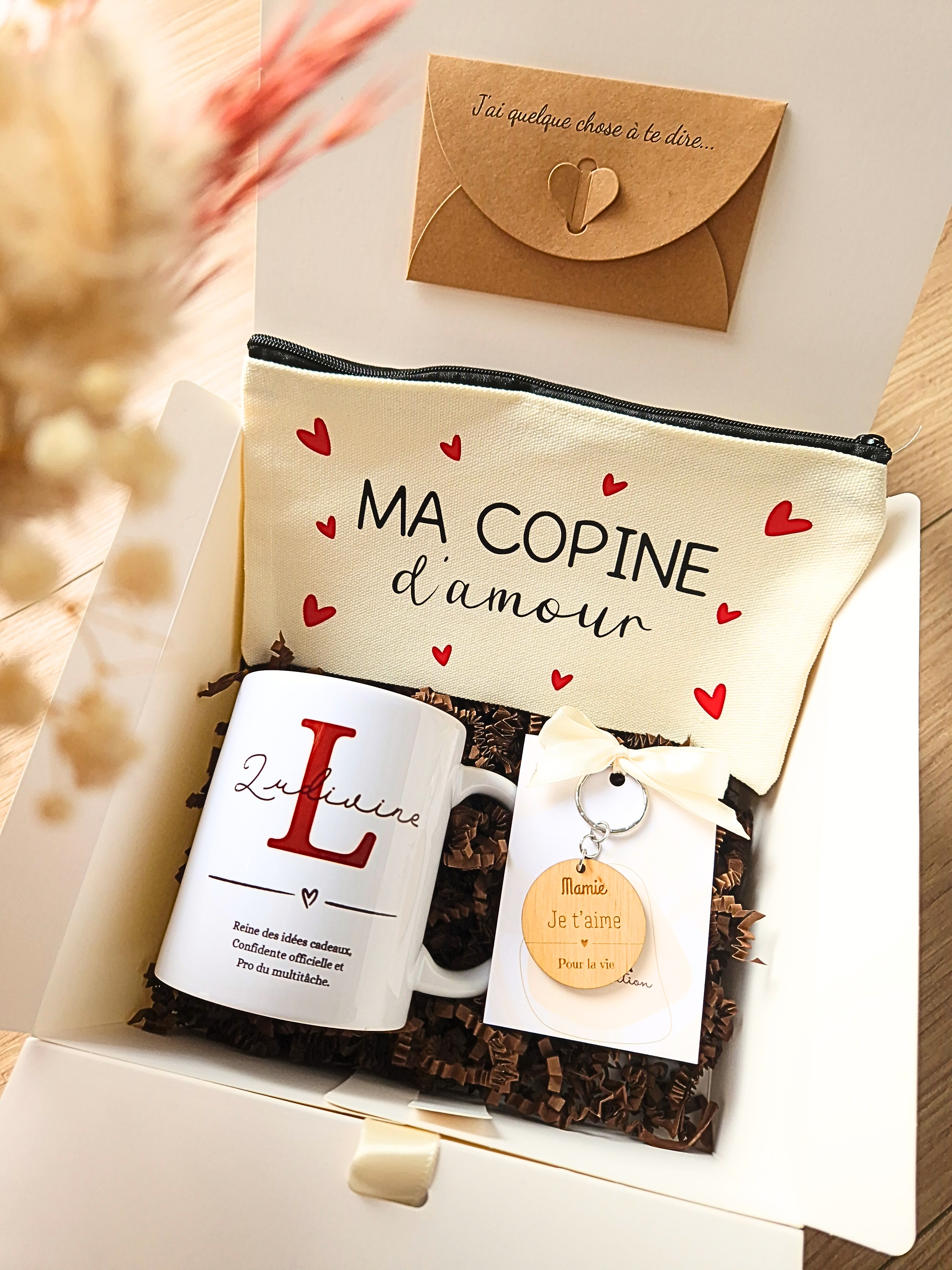 Box “Éclat d’Amour” – Tasse, trousse et porte-clé personnalisés