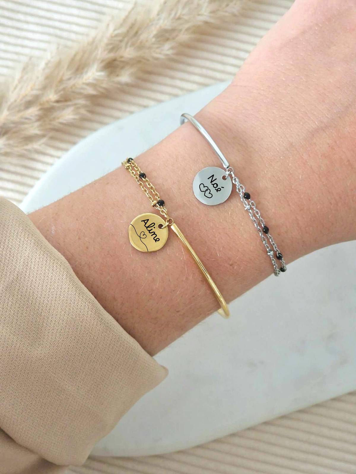 Bracelet demi jonc avec médaille à graver